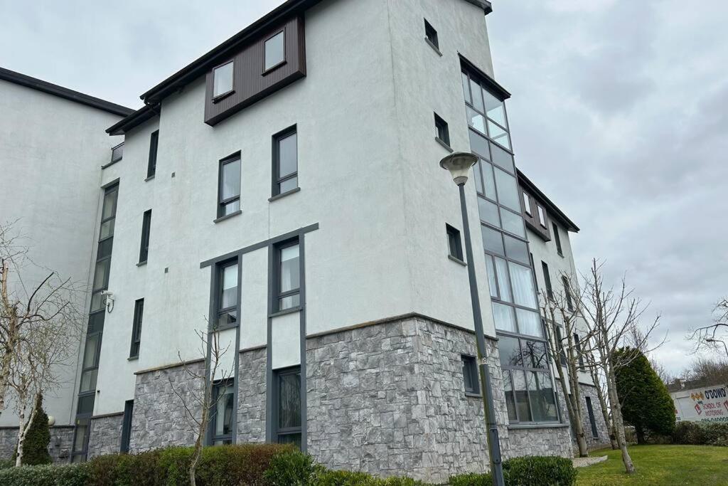 Entire Apartment , Centre Carrick on Shannon Esterno foto