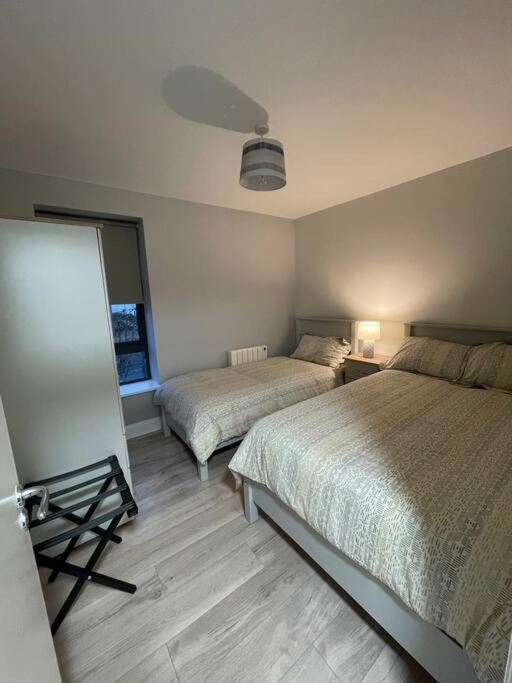 Entire Apartment , Centre Carrick on Shannon Esterno foto